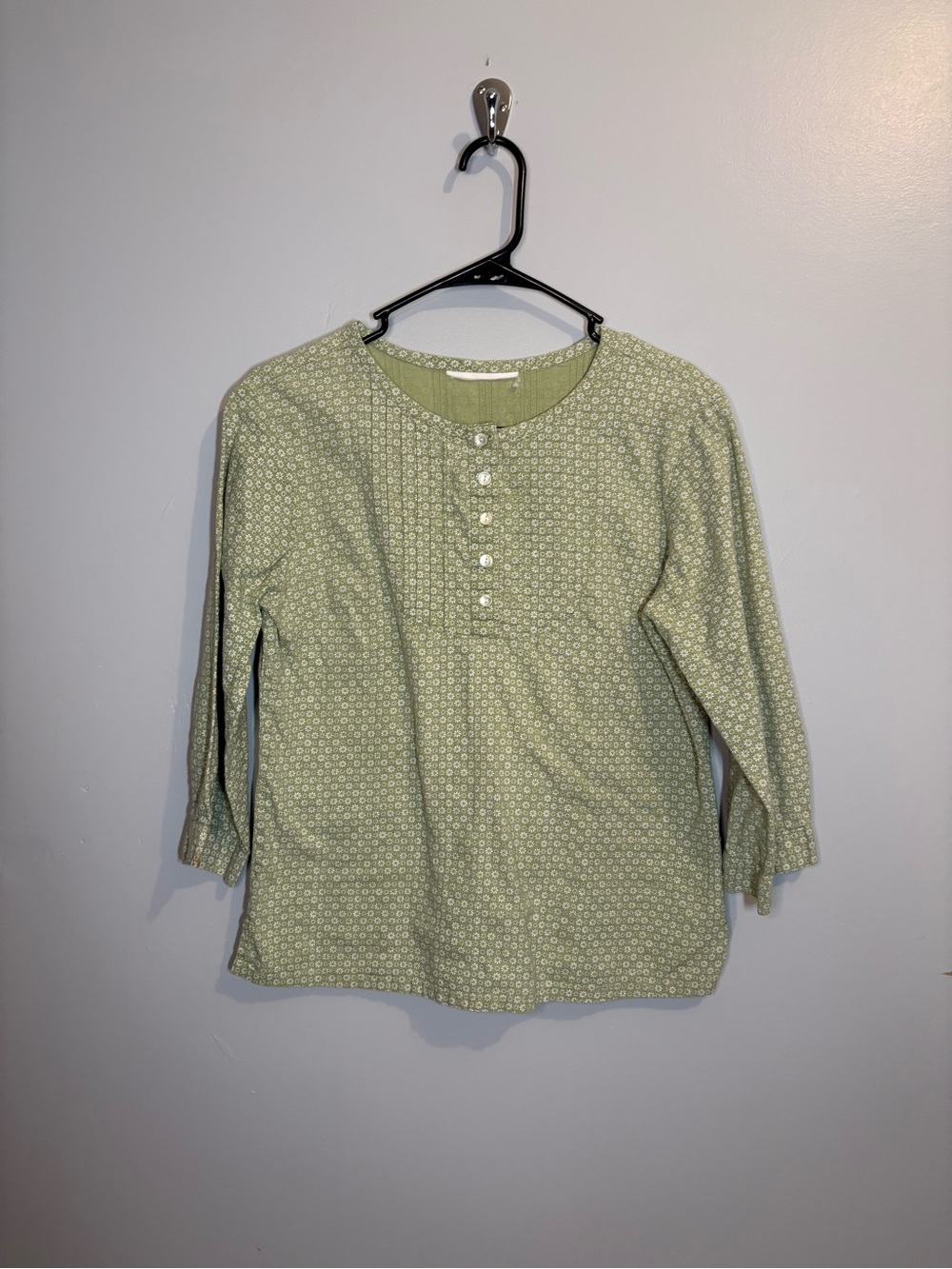 Womenโs Light Green Printed Henley Blouse 3/4 Sleeve Sage Prairie Cottagecore